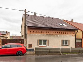Prodej rodinného domu po celkové rekonstrukci, Kladno - Švermov.